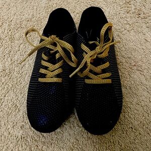 SOLD Like New DSG Speed Viper soccer cleats size 1